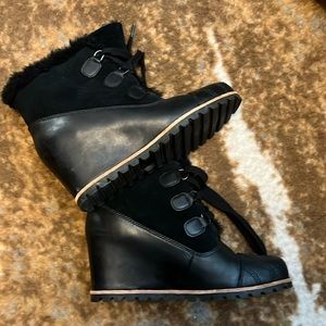 UGG Wedge Ankle Boot